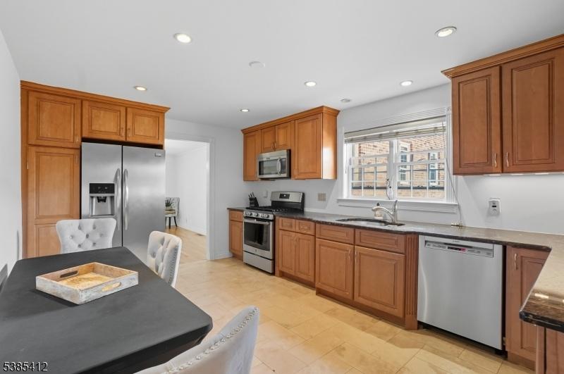 Eat In Kitchen