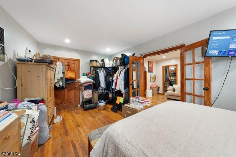 UNIT 1 BEDROOM 1