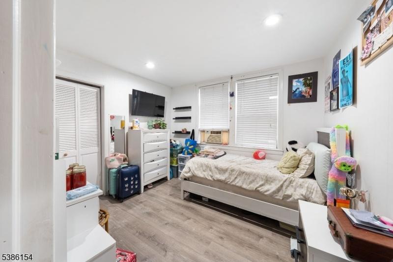 UNIT 1 BEDROOM 2