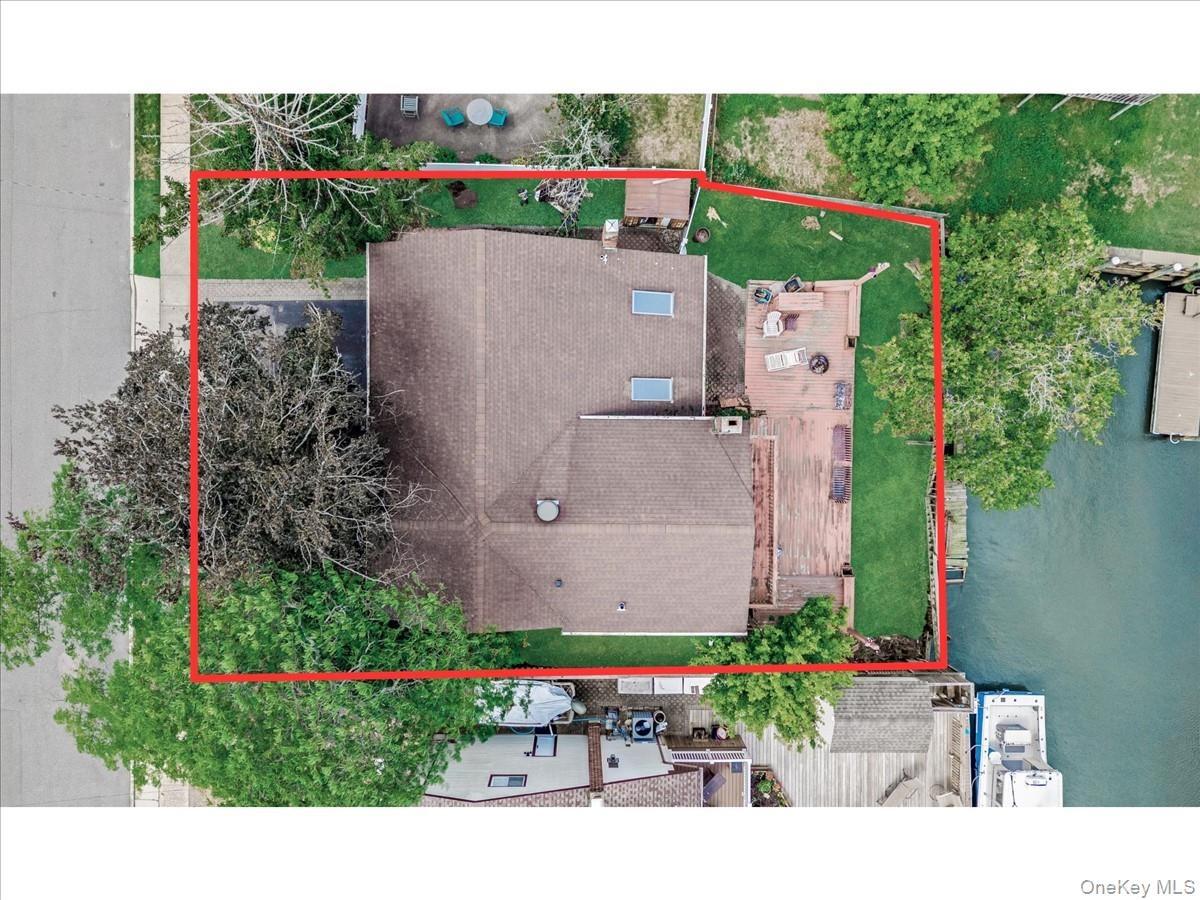 View of property location with property parcel outlined