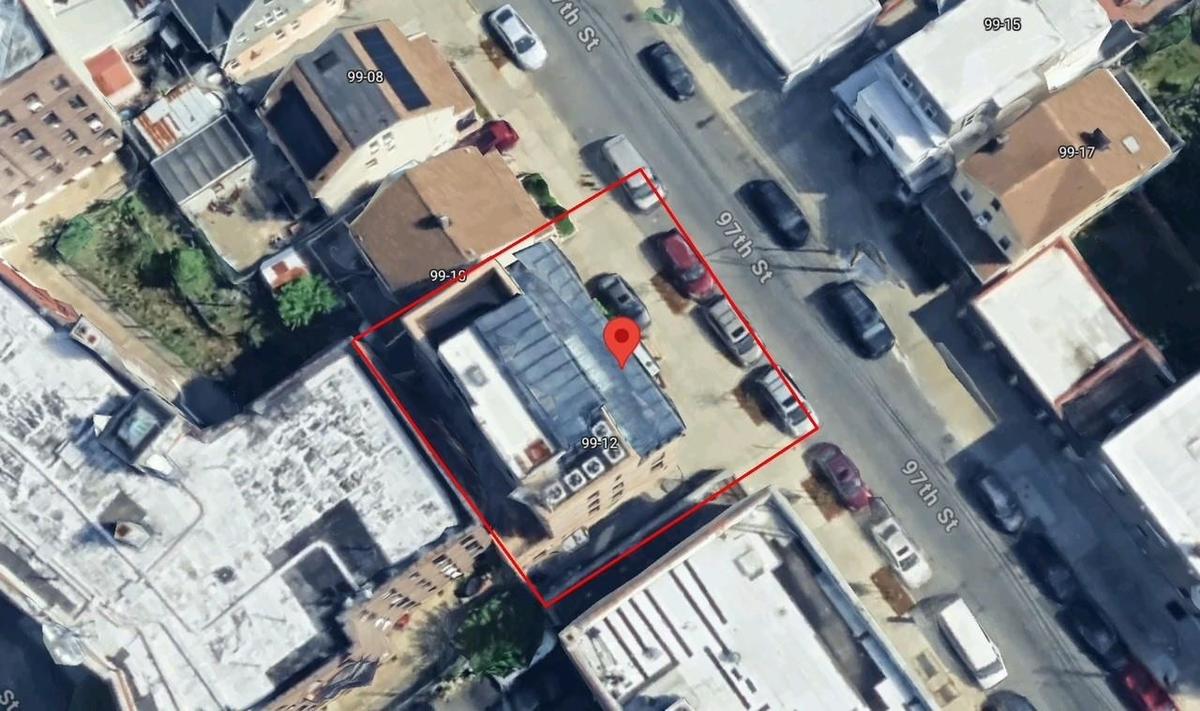 Aerial overview of property's location featuring property boundaries highlighted
