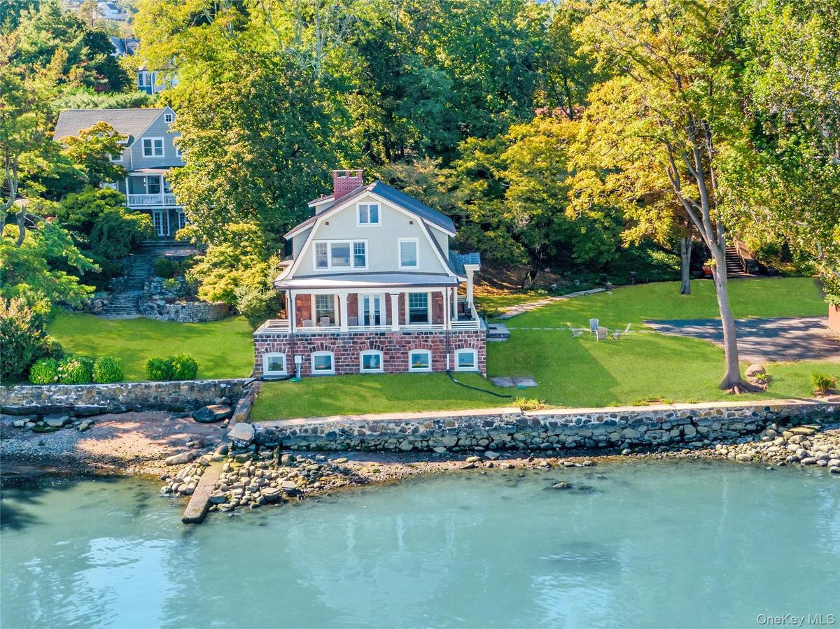 Riverfront colonial