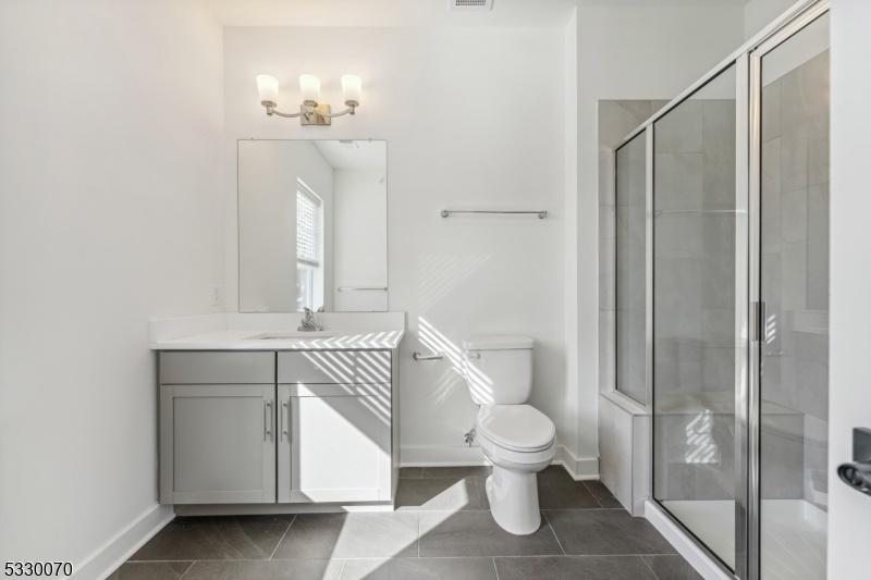 Ensuite Primary Bath