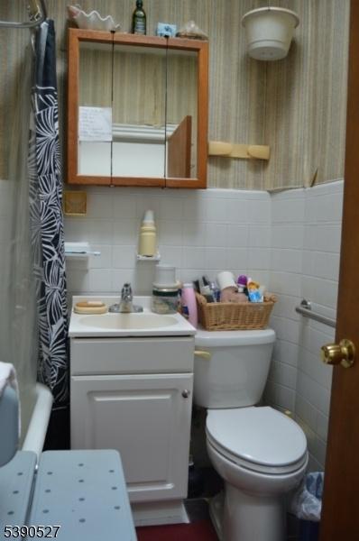 BATHROOM 2ND FLR