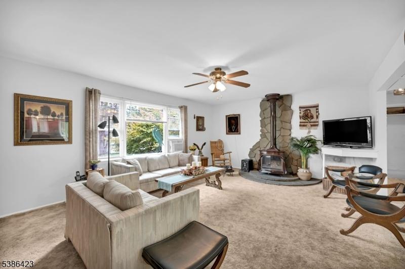 2nd Floor Living Room