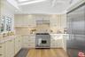 Light and bright kitchen
