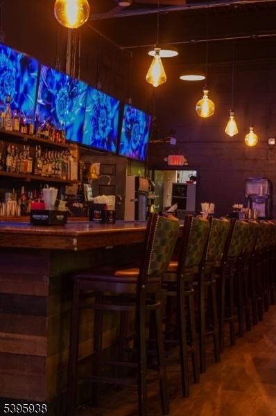 Bar 3