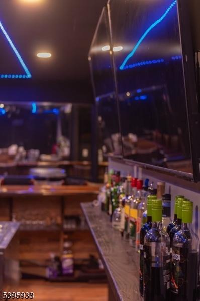 Bar 3