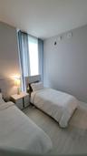 guest bedroom en suite