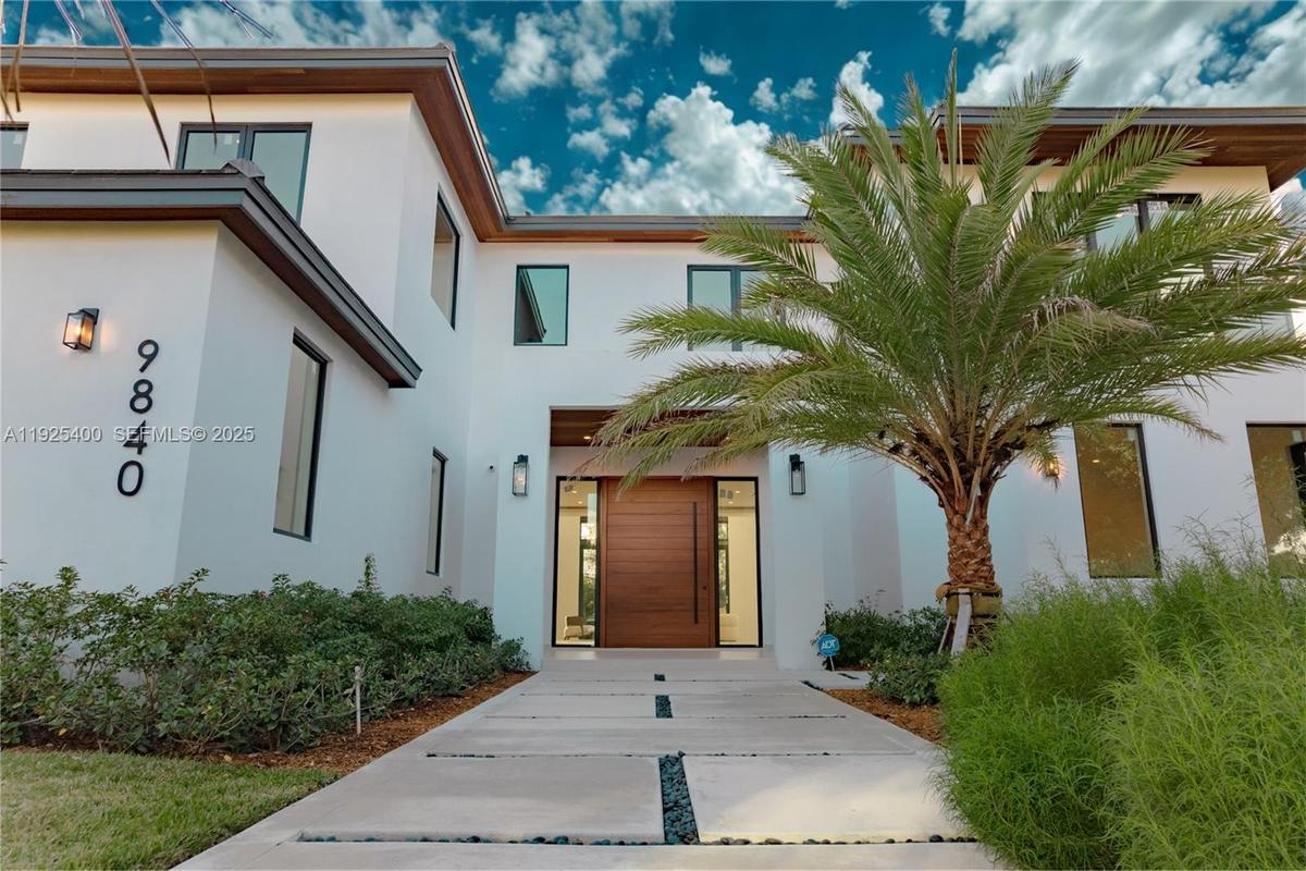 New Construction Luxury Home | Grand Entry | Manicured Grounds | Pinecrest FL