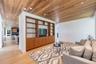 470 Lloyds Ln, Mattituck
