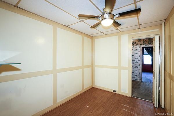 1R, living room