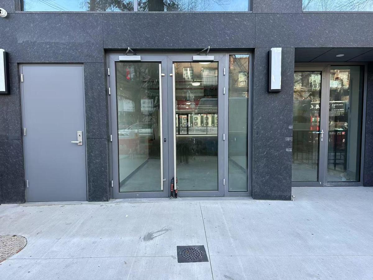 Entrance to property with a patio