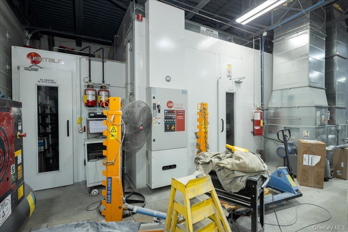 Utility room with heating unit