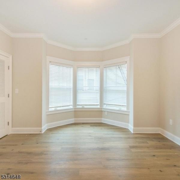 Living Room Apartment B's