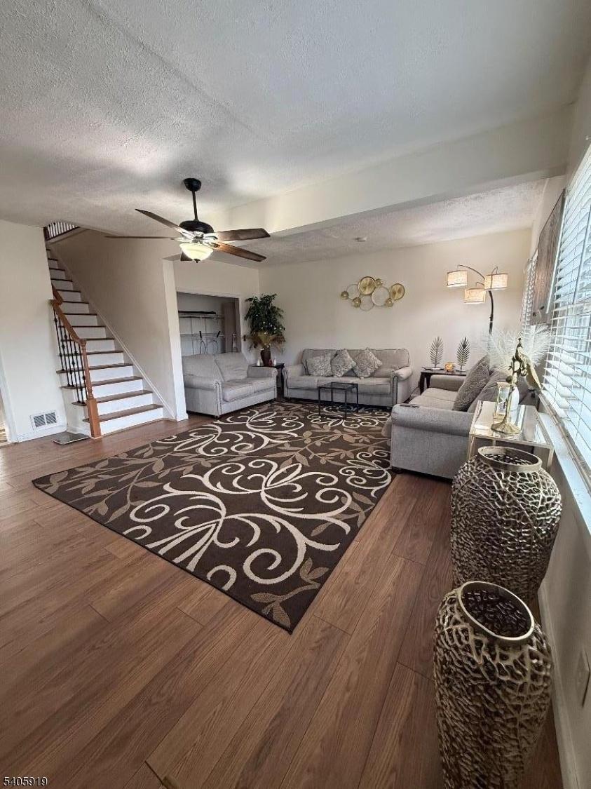 Living room 2