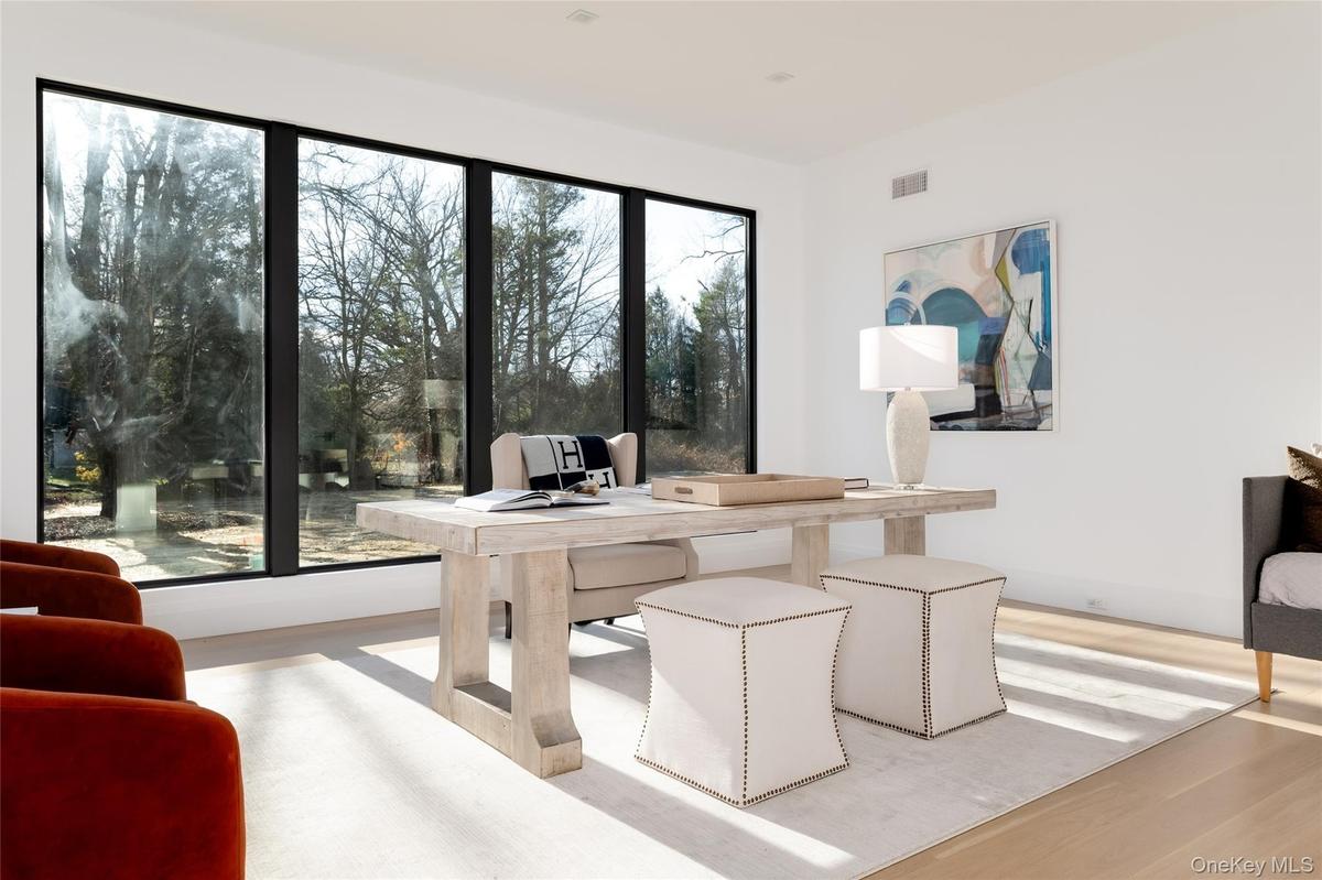 Office/ 5th Bedroom