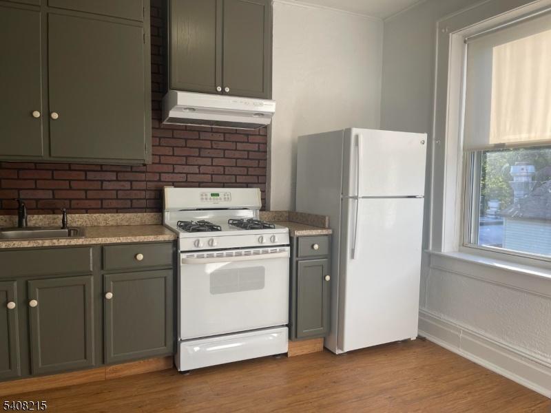 Apartment 1 Kitchen