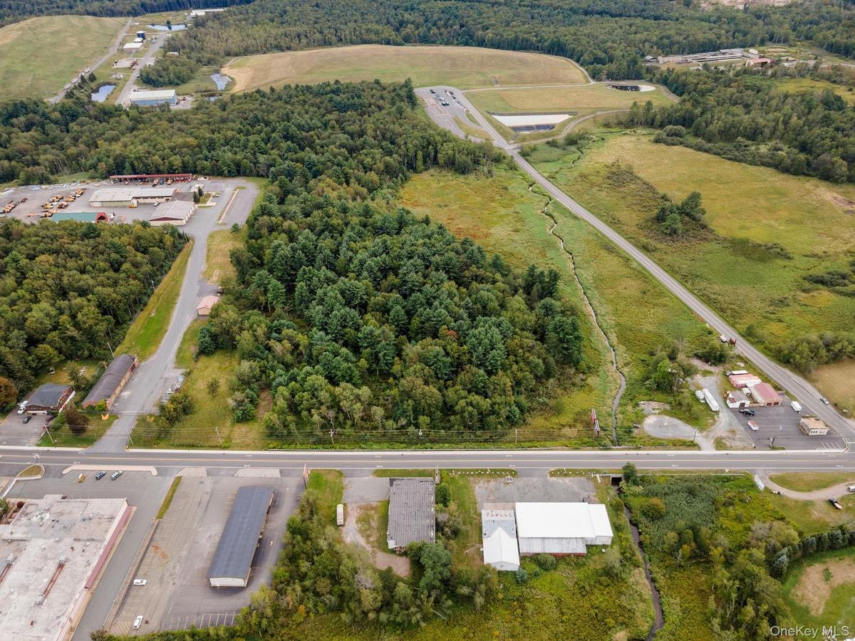 Aerial view of property and surrounding area