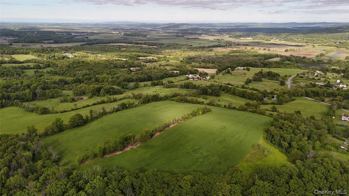 View of property location featuring a mountain backdrop