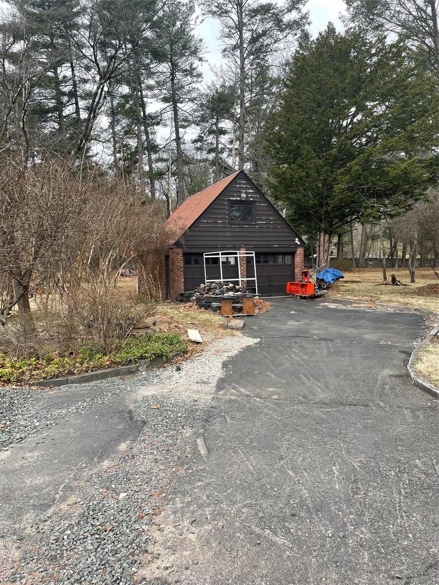 2 car detached garage