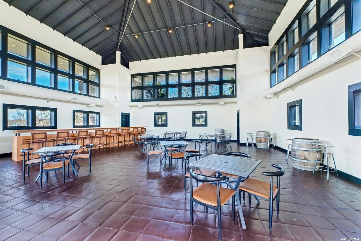 Main Tasting Room