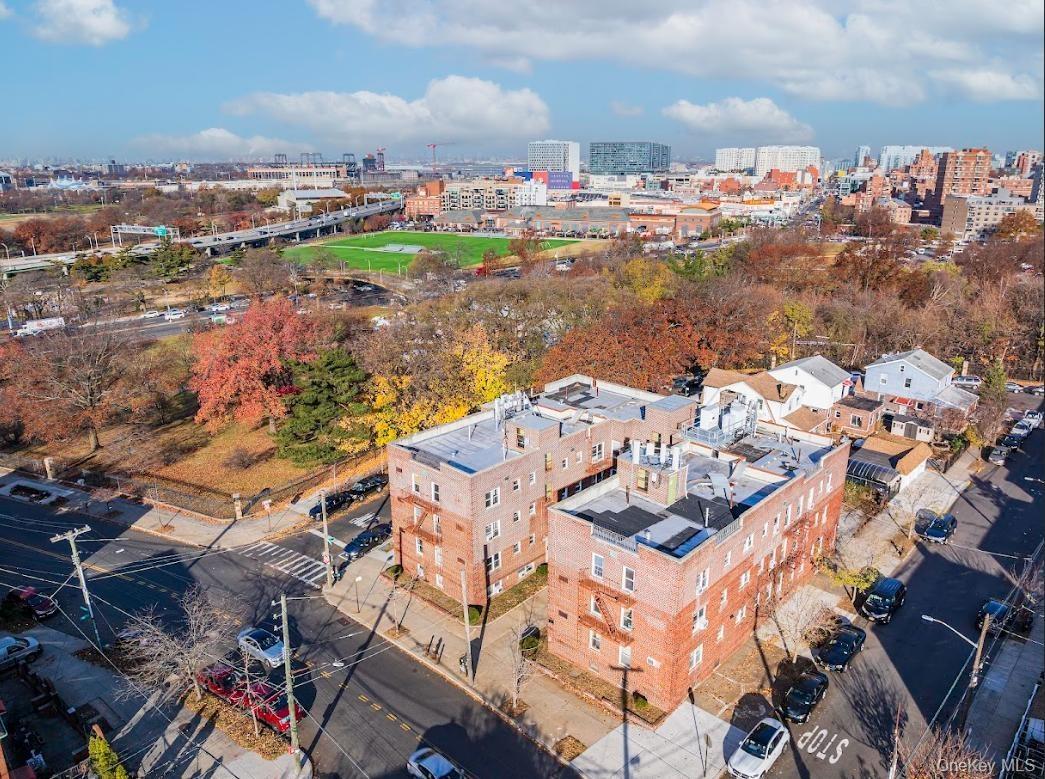 Birds eye view of property