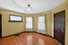 Dining room with hardwd floors