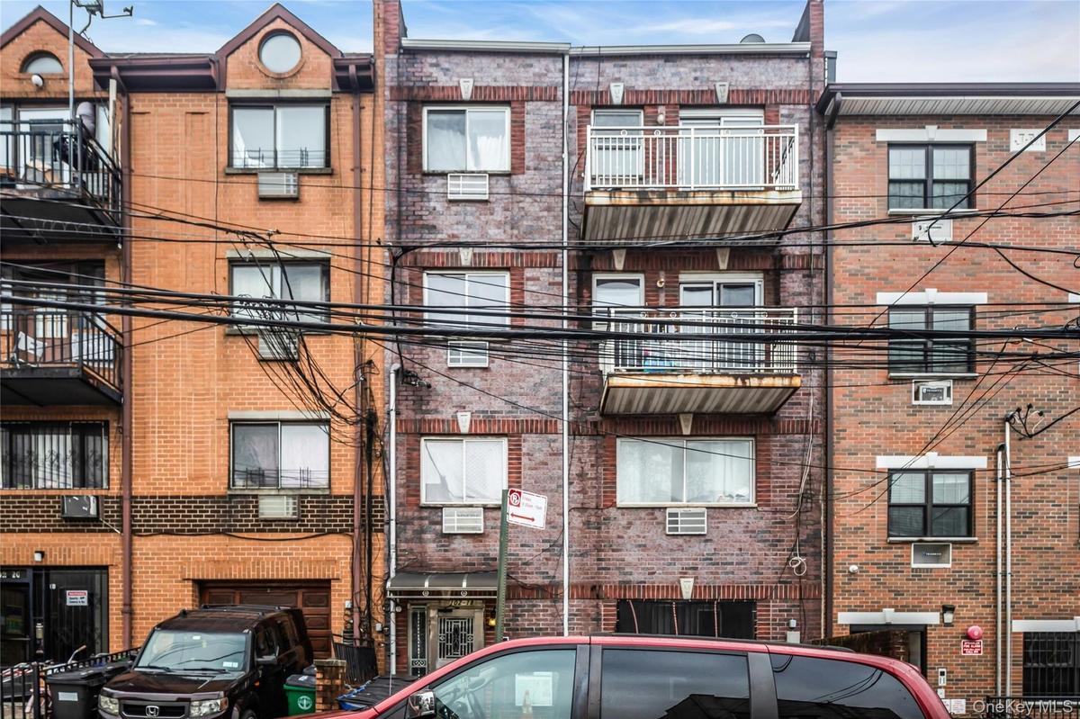View of apartment building / complex