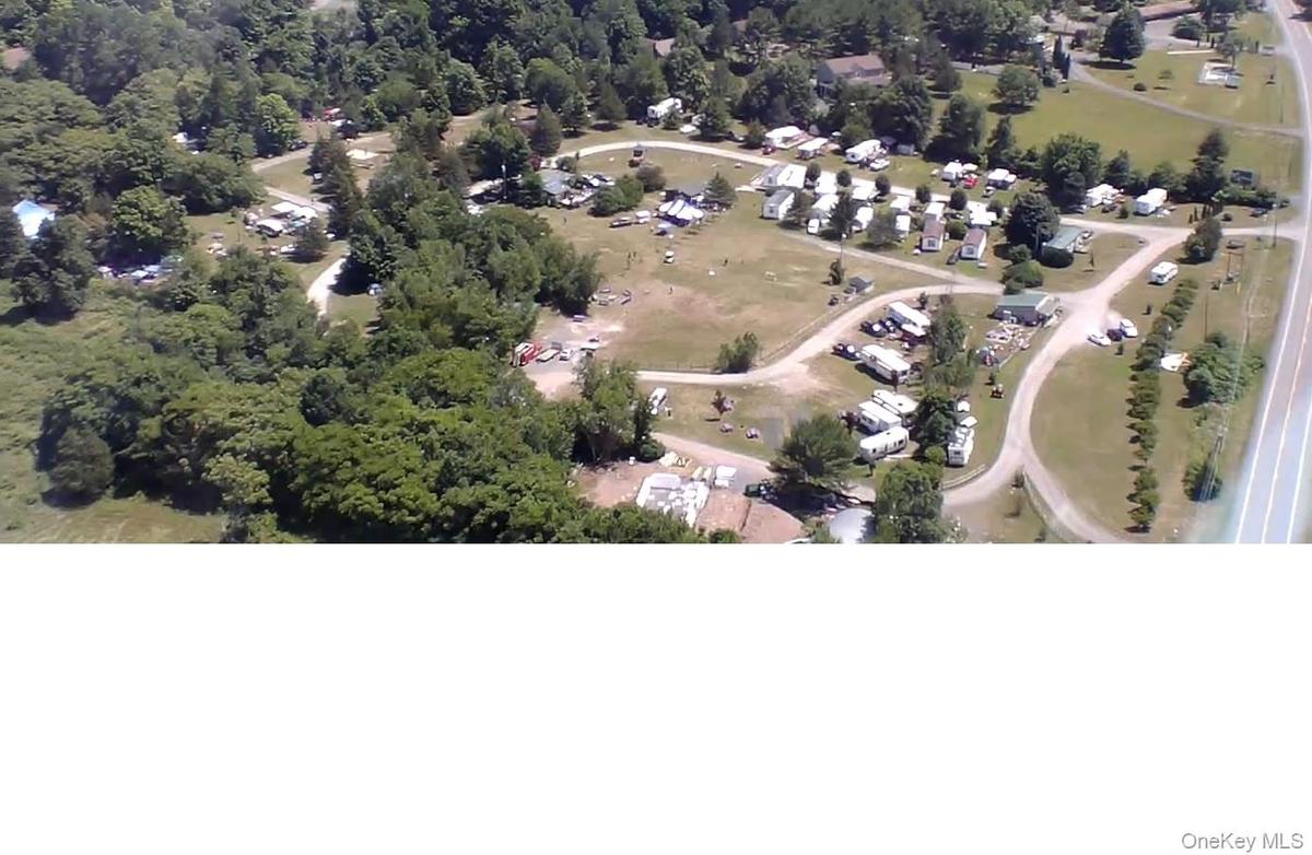 Aerial view of property and surrounding area