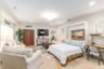Bed/Sitting ground