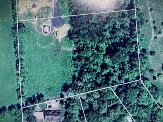 Map / location with property parcel outlined