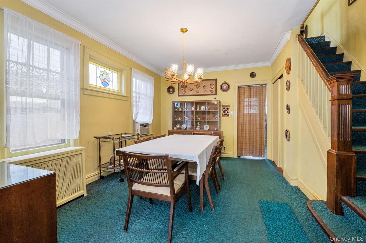 Spacious dining room
