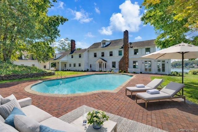 Gunite Pool - virtually staged  furniture