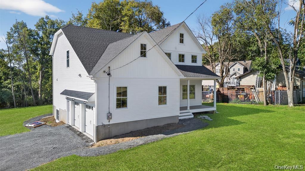 Representative model of recent build shown. Features, finishes, elevations and available options may be customized through the builder and are subject