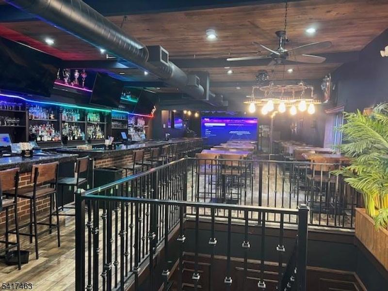 main bar