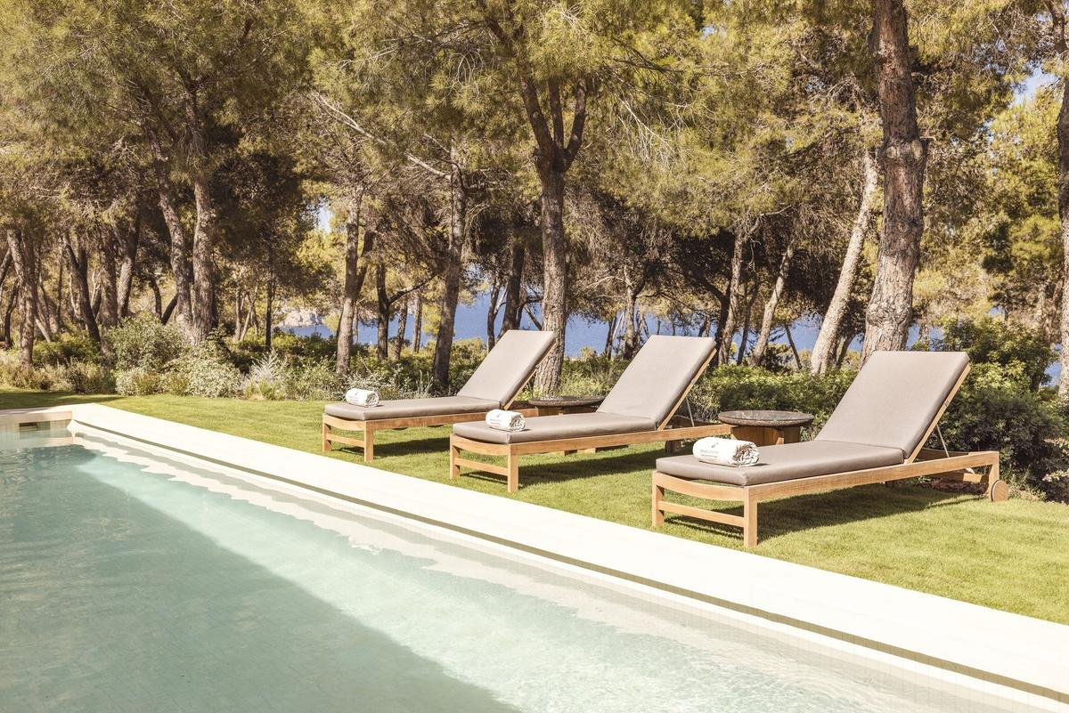 Villa Sands to rent in Ibiza - Garden & Swimming Pool