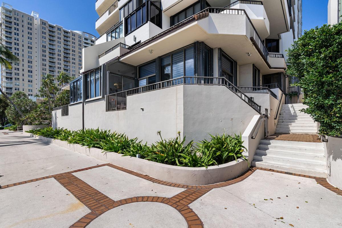 Front of Unit from Baywalk