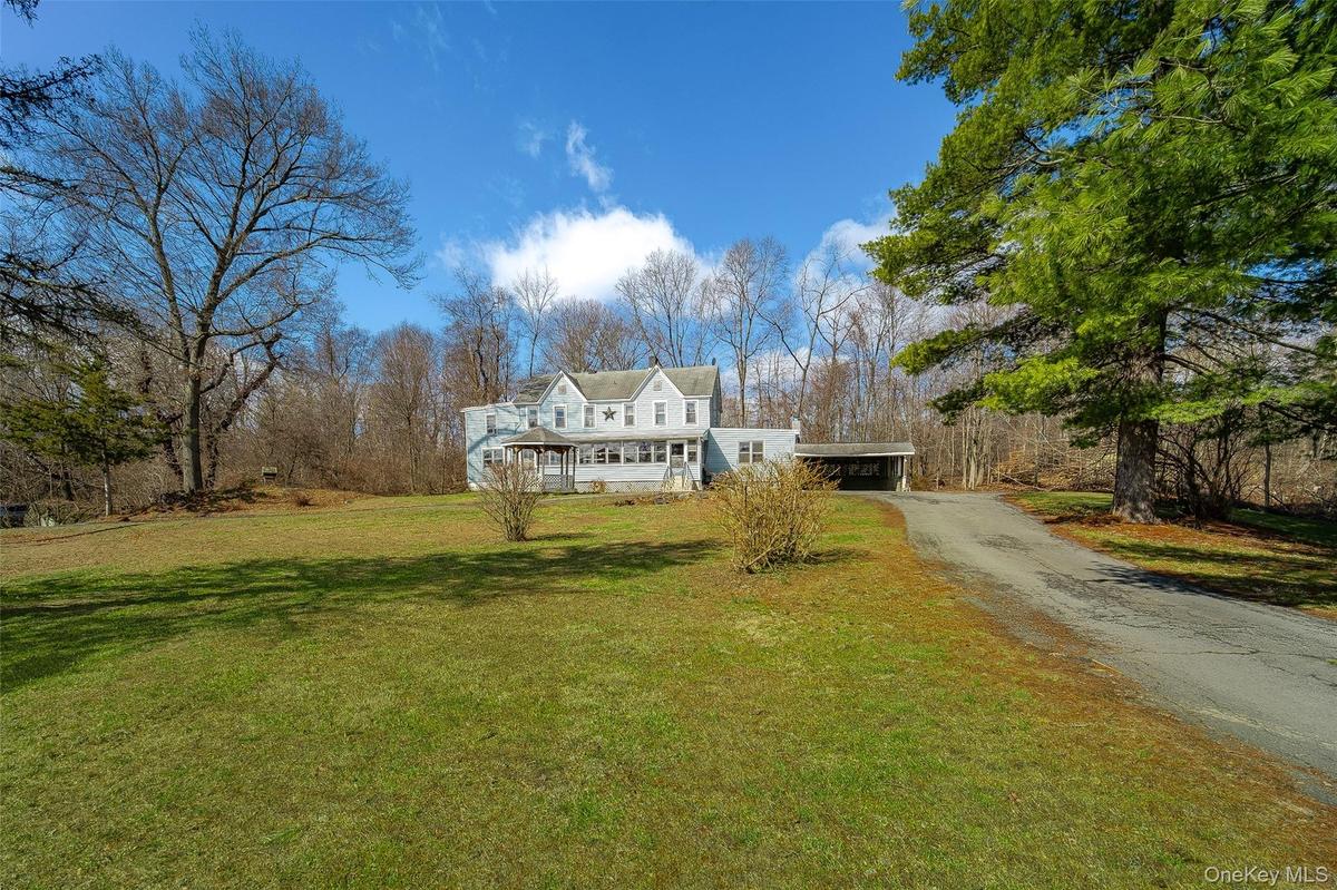 Duplex 166 Brookside Farms Rd Newburgh NY