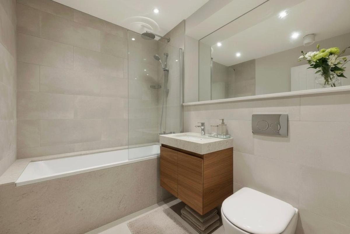 Branson House, Hounslow - Bathroom
