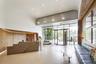 Concierge/Lobby/Lounge 