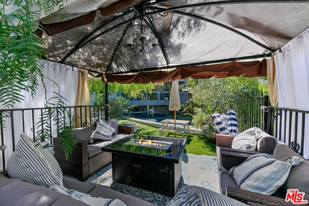 pool cabana