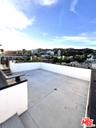 PRIVATE ROOFTOP DECK