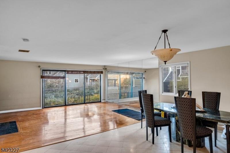 Dining-Livingroom area