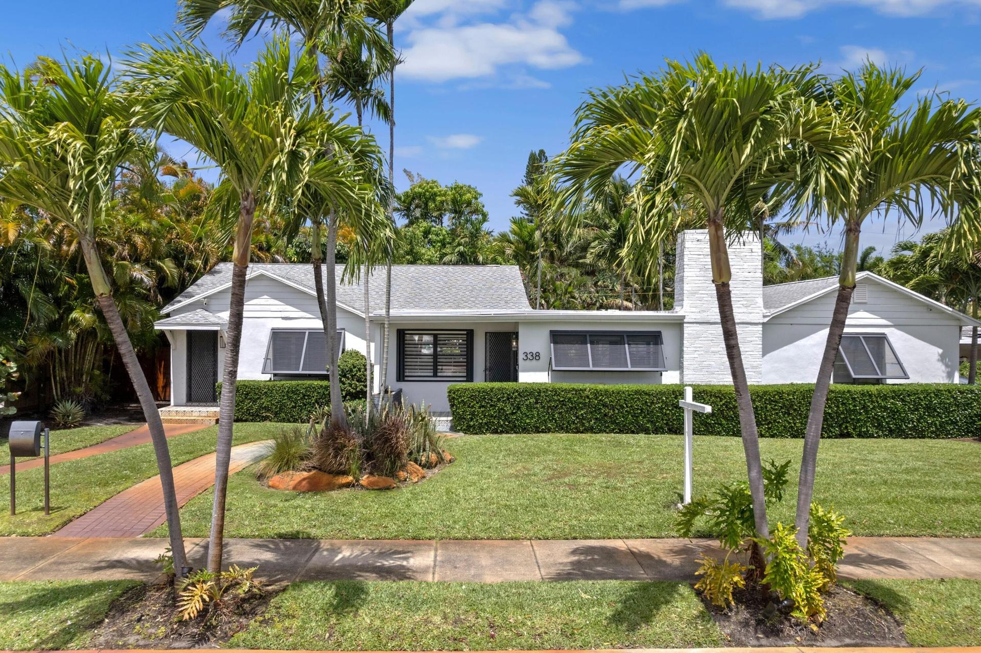 Spacious mid-century modern home in coveted College Park.