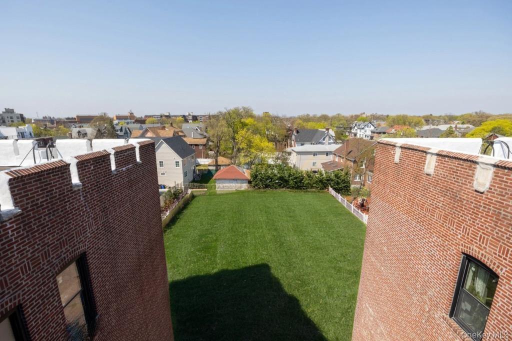 Vacant lot including in sale, Buildable zoned R3X