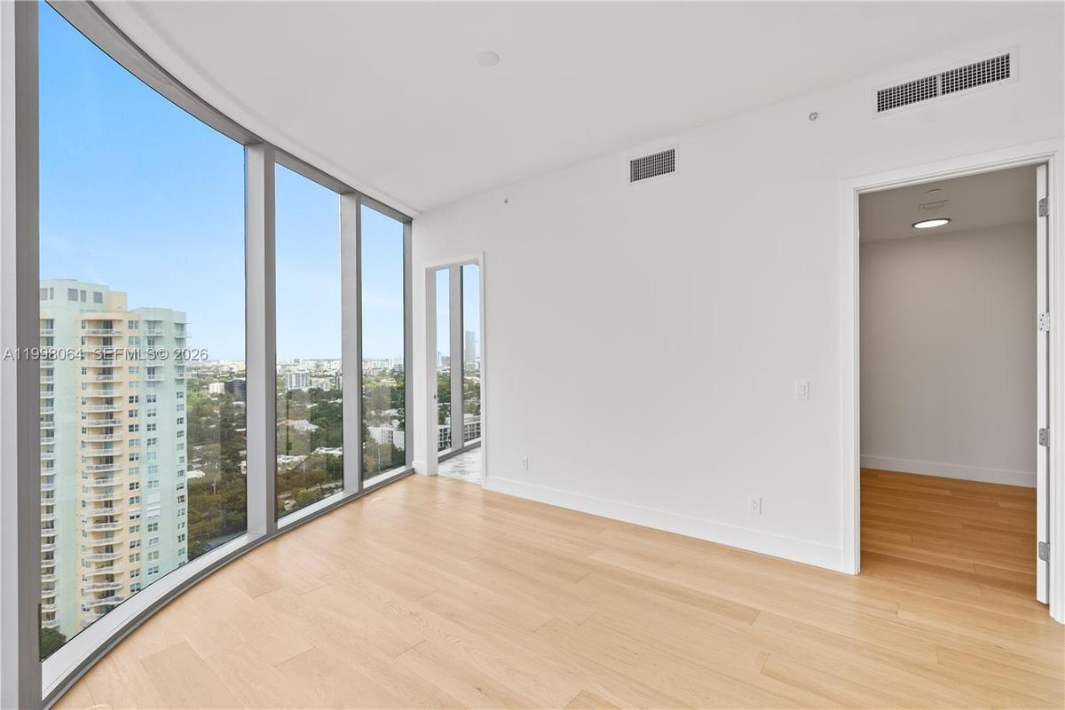 Kitchen / Living room