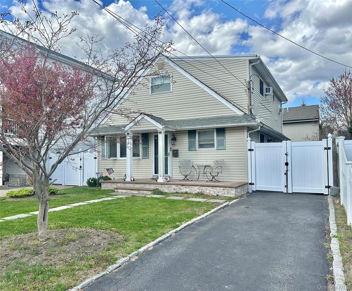 Fully Expanded Cape in desirable Frederick Shores Community!
