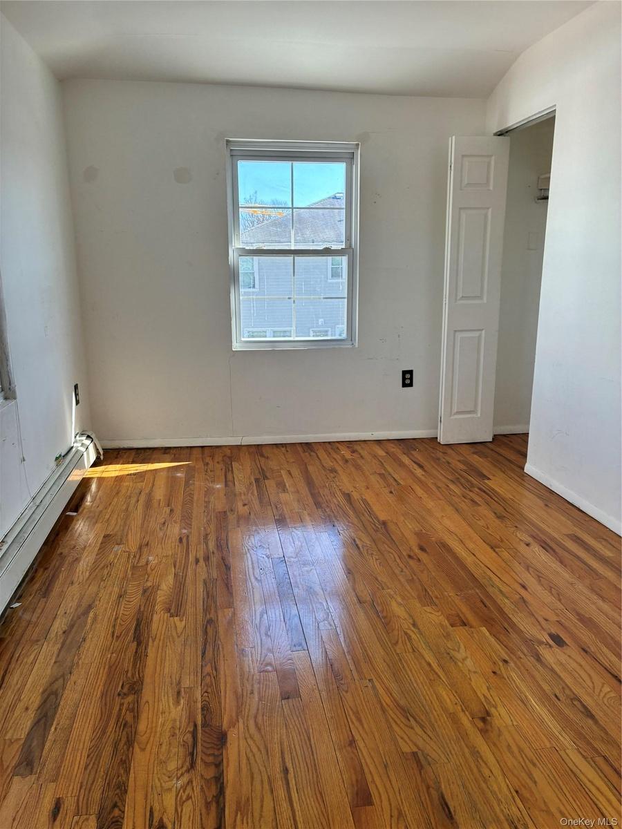 2nd floor, bedroom