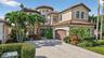 YOUR DREAMHOUSE WITH TRAVERTINE DRIVEWAY